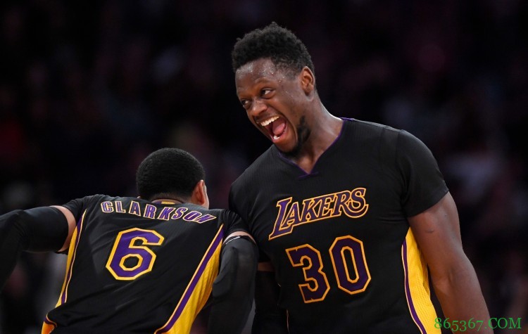 佩林卡:一日紫金终身湖人 为交易走的球员打出好的表现感到自豪