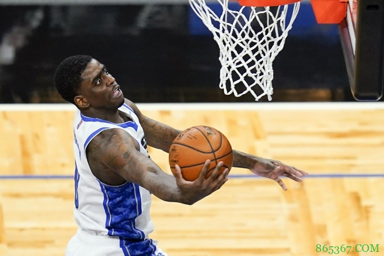 名记：尼克斯已和培根达成一份协议