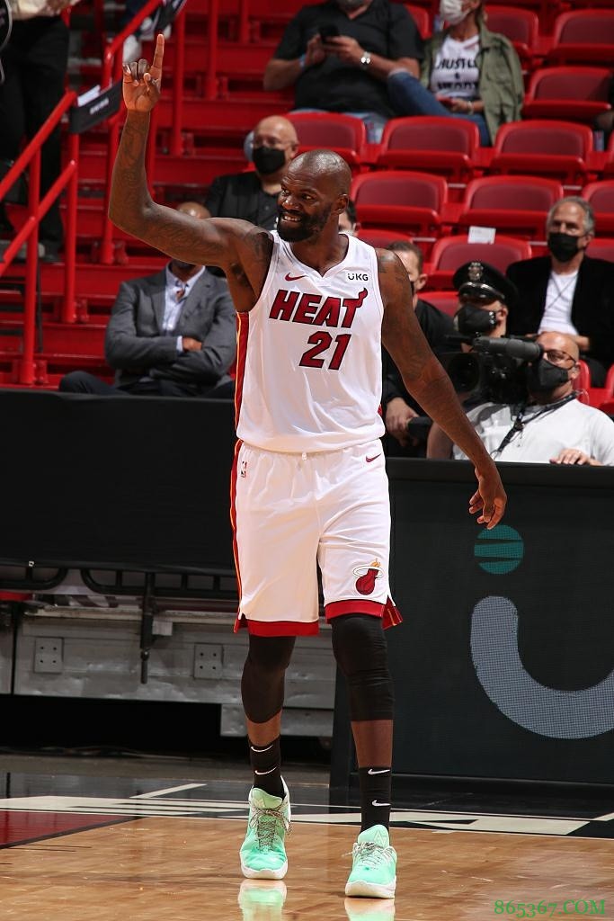 NBA官方晒图祝德维恩-戴德蒙32岁生日快乐