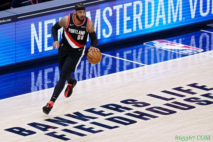 名记:湖人在尝试签下安东尼 最快今天就能签下