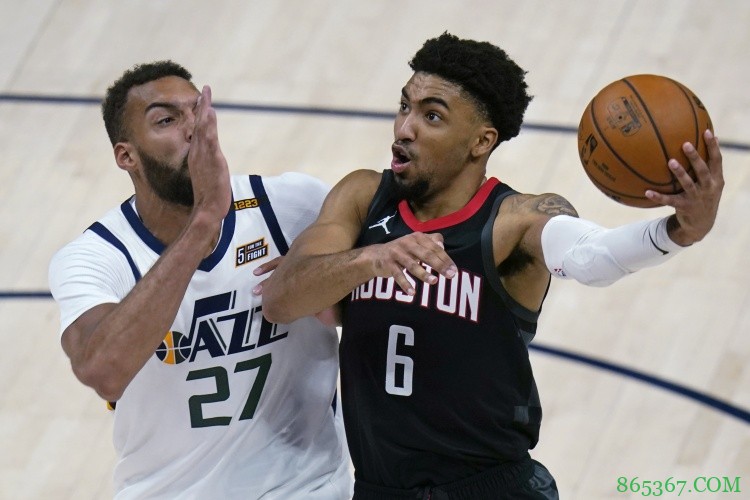 薪资专家:小马丁下赛季150万美元合同已转为全额保障