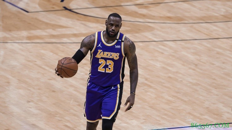 【赛季盘点】NBA本赛季十大纪录：三双神龟&三分库里