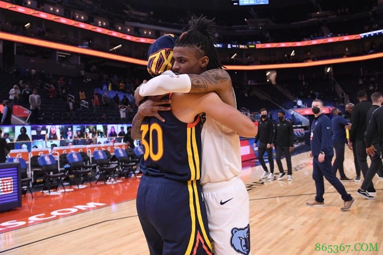 10号签选天才前锋+交易得到卡尔弗 灰熊休赛期操作收集天赋男