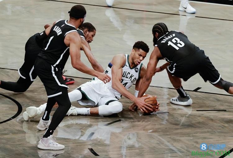 权威美媒评新赛季三巨头：T1篮网雄鹿 T2湖人太阳 T3勇士掘金
