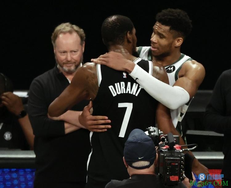 转危为安！上赛季两大名记都曾报道布登面临下课危机