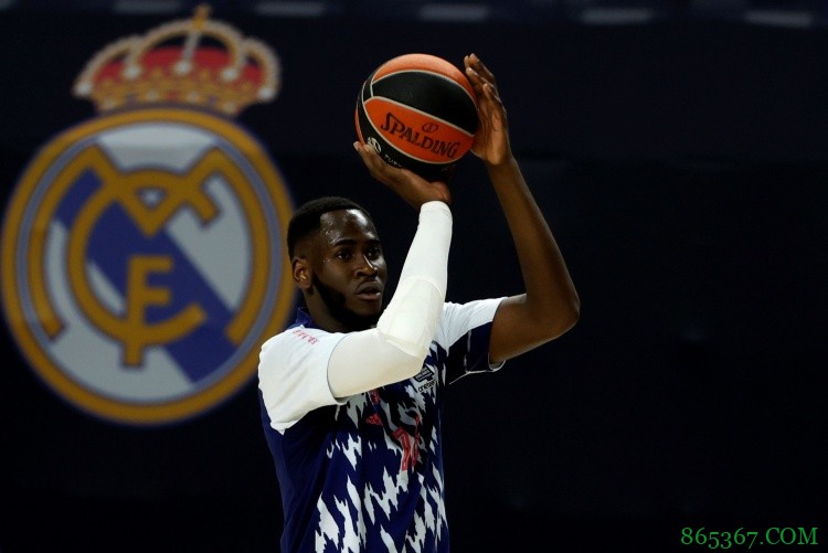 2021年NBA选秀大会:火箭用23号签选中加鲁巴