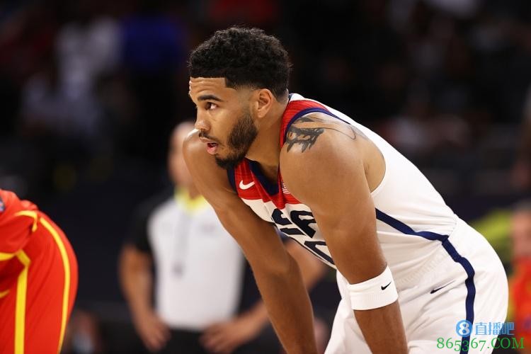 波波:我告诉塔图姆要像打马刺一样 他每回打马刺都好像得了90分