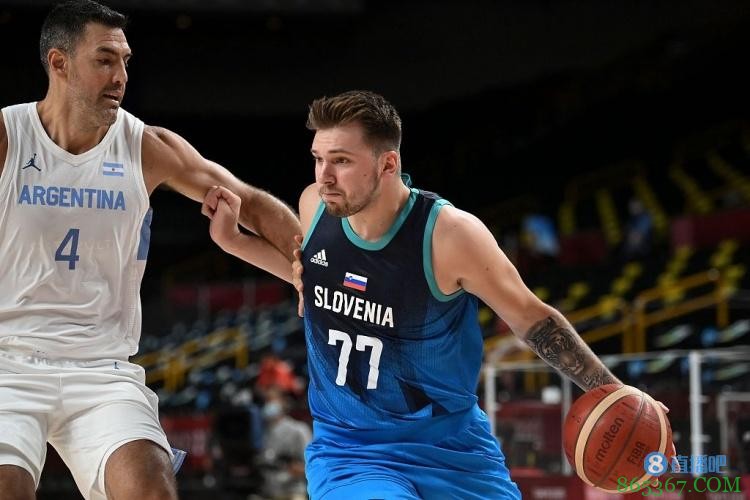 斯科拉：我可以在未来告诉人们 我曾经与东契奇交过手