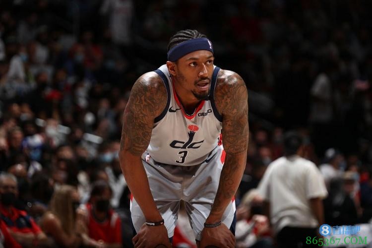 2K主管罗尼透露比尔2K22评分为89 比尔发捂脸摇头表情回复