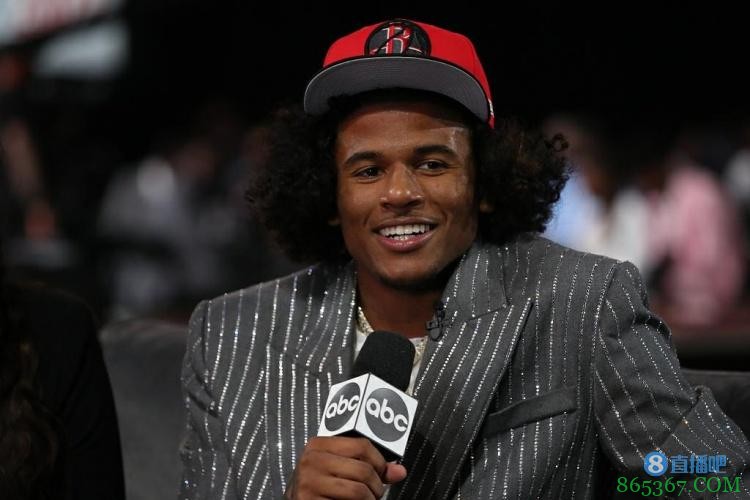 新篇章！火箭目前6名球员不超过21岁 四名新秀将召开联合发布会