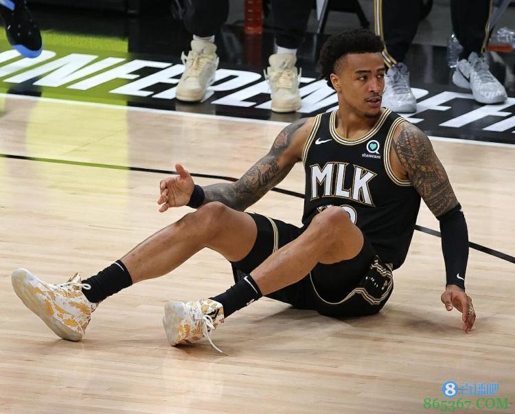 名记：老鹰给约翰-科林斯提供了5年1.25亿美元的续约报价