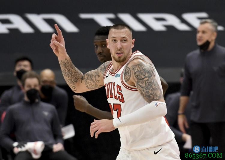 火箭记者:泰斯4年3600万合同非完全保障 给了球队一些灵活性