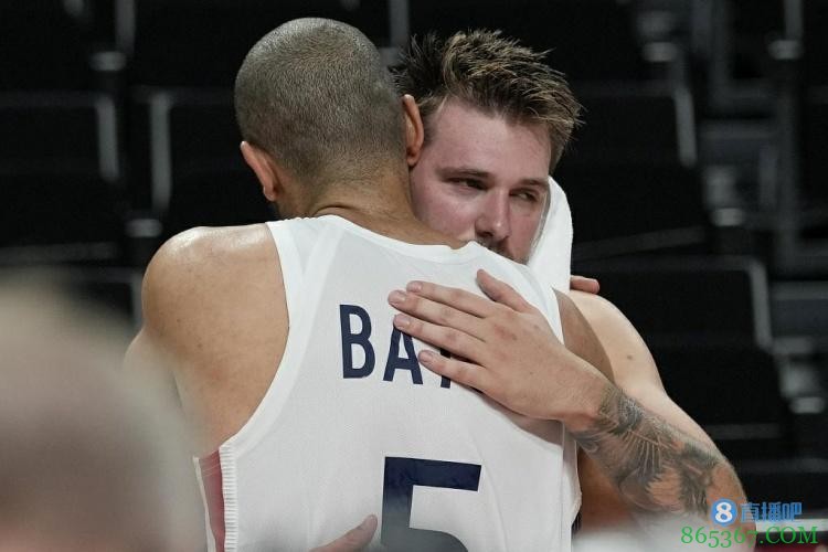 东契奇谈巴图姆:他很好 他是一个出类拔萃的运动员