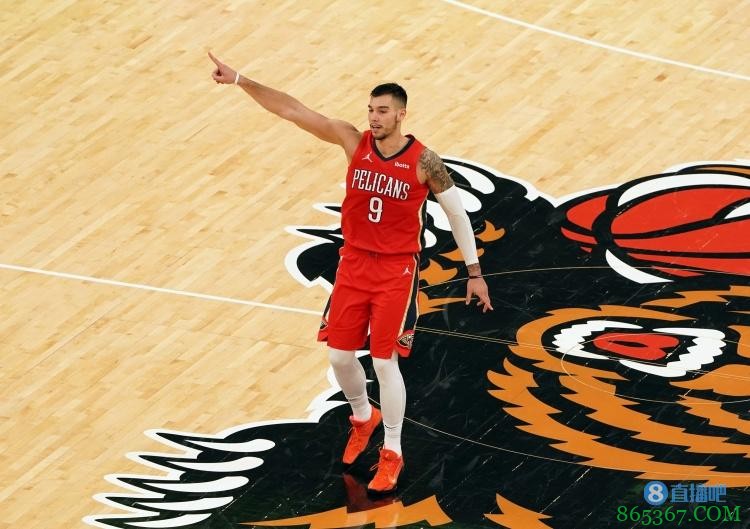 鹈鹕官方：球队续约埃尔南戈麦斯和卢扎达-席尔瓦