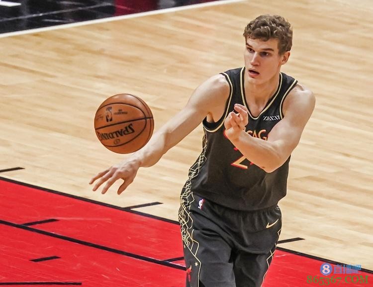 美记:除森林狼和黄蜂之外 独行侠也对马尔卡宁感兴趣