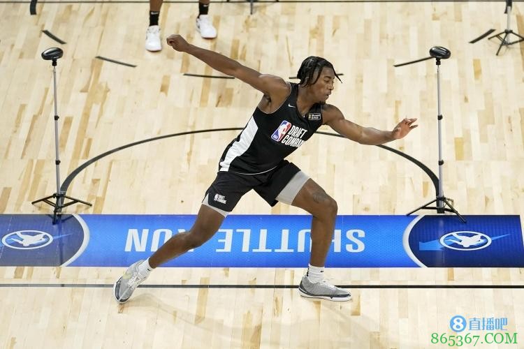 篮网官方：球队正式签下今年落选秀大卫-杜克