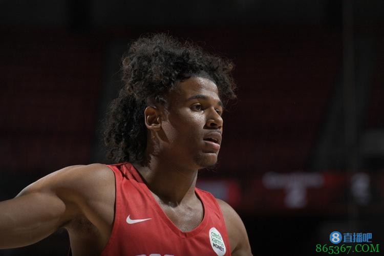 火箭记者:球队觉得格林没什么要在夏联证明的了 伤势并不严重