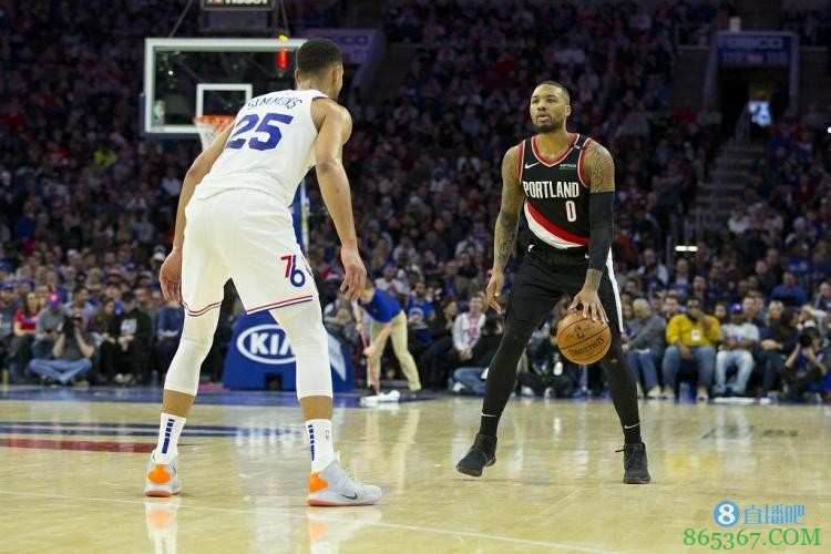 美记：预计西蒙斯不会在训练营前被交易 除非能换到利拉德