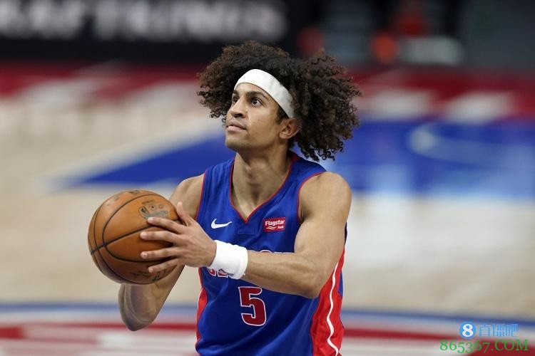 官方：活塞正式续约科里-约瑟夫与弗兰克-杰克逊