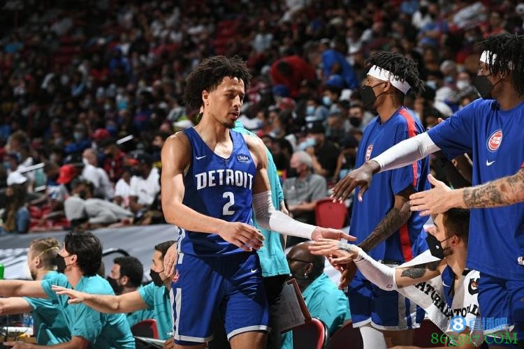 康宁汉姆17年推特:祝贺勇士夺冠但请别再黑老詹 他是抗勇第一人