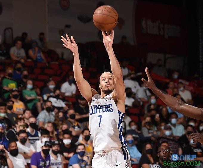 ?夏联-科菲20分 约翰逊17+6 阿祖布克18+10 快船击败爵士