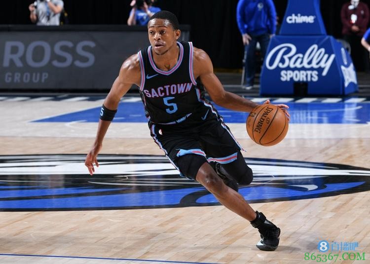 身陷西蒙斯流言？美记：福克斯对国王的情况很满意