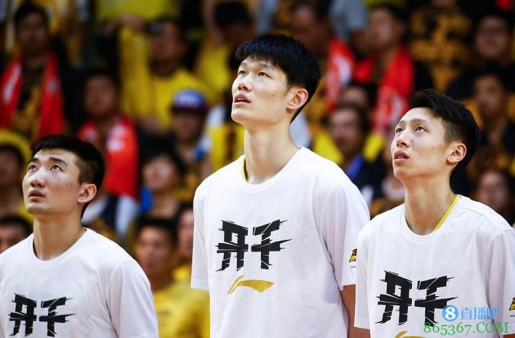 广厦和10名球员完成续约 胡金秋&孙铭徽&赵岩昊皆3年顶薪合同