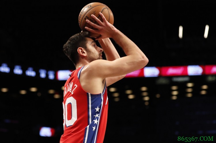 恩比德提前续约 西蒙斯离队进入倒计时?