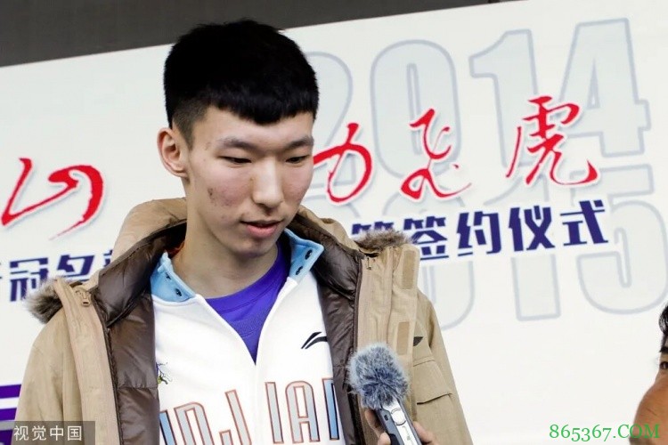 周琦与新疆,到底谁占理?