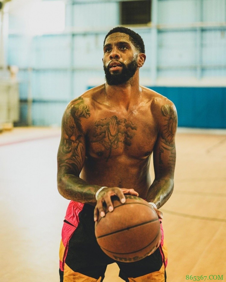 罗伊斯-奥尼尔晒训练照:坚持是关键