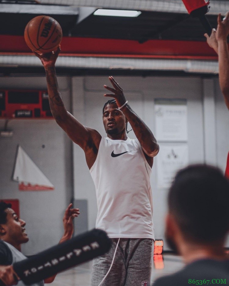 摄影师晒威少&乔治&格里芬等众球星训练组图