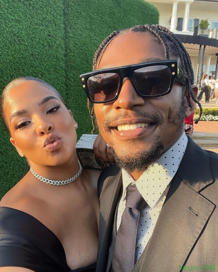 比尔向利拉德祝贺:恭喜两位新人!很棒的婚礼!