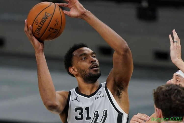 名记:迪奥普和马刺签下一份两年合同