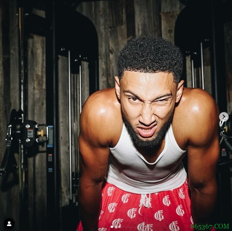 西蒙斯社媒晒训练照 网友：你对在打老鹰时空篮不上的事怎么看？