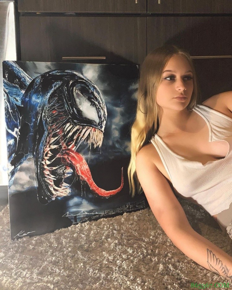 有、小帅！美女艺术家晒杜兰特素描像：?