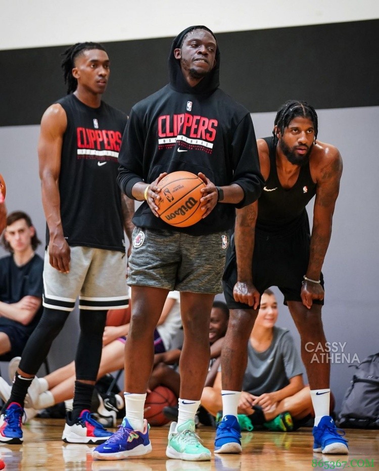 挥洒汗水!摄影师晒乔治&雷吉&曼恩休赛期苦练照片