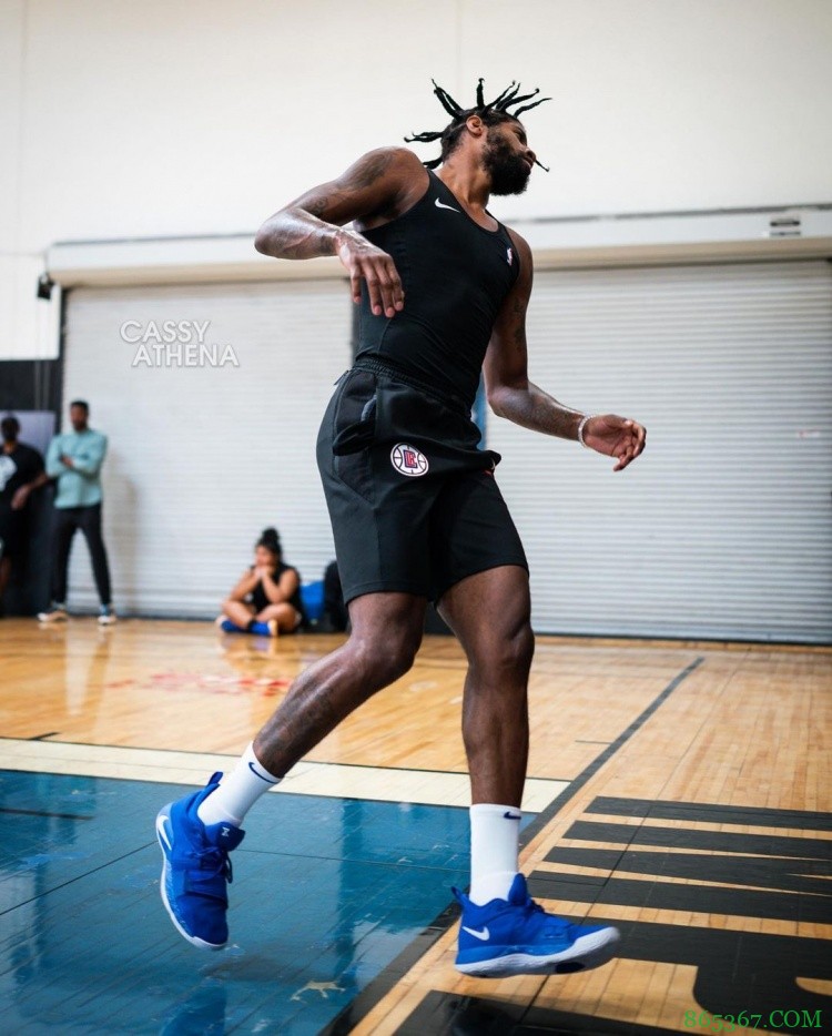 挥洒汗水!摄影师晒乔治&雷吉&曼恩休赛期苦练照片