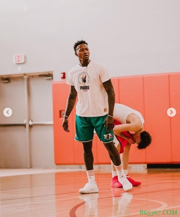 备战新赛季！美媒晒出黄蜂队休赛期训练照片