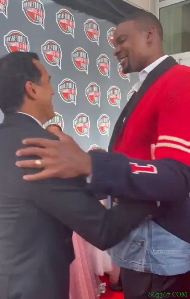 ?互相成就！波什出席名人堂活动与热火主教练斯波重聚