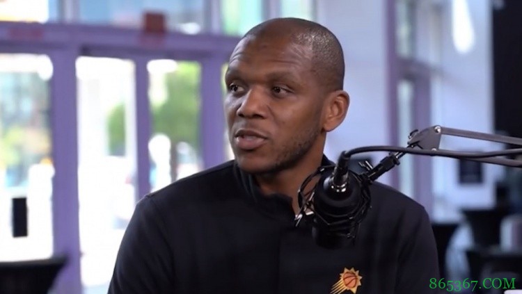 詹姆斯-琼斯：保罗是天生的领袖 他想要帮助队友赢球