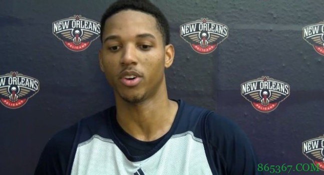 美记：凯尔特人将在本周试训前锋安东尼-布朗