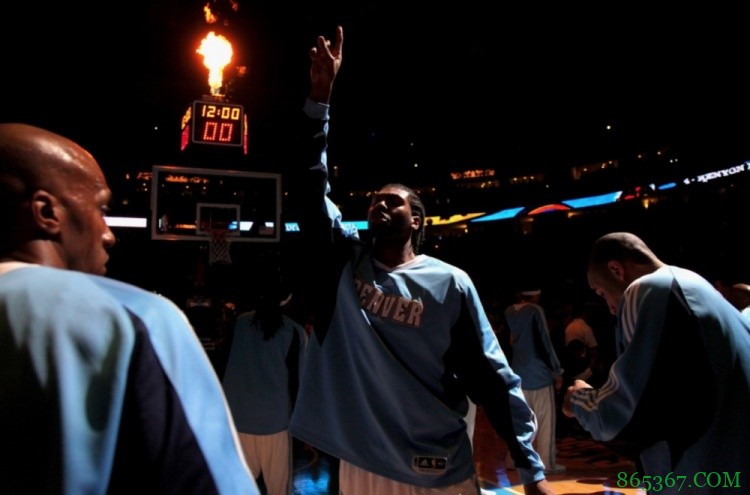 巴西大个子!掘金官推晒图祝内内39岁生日快乐?