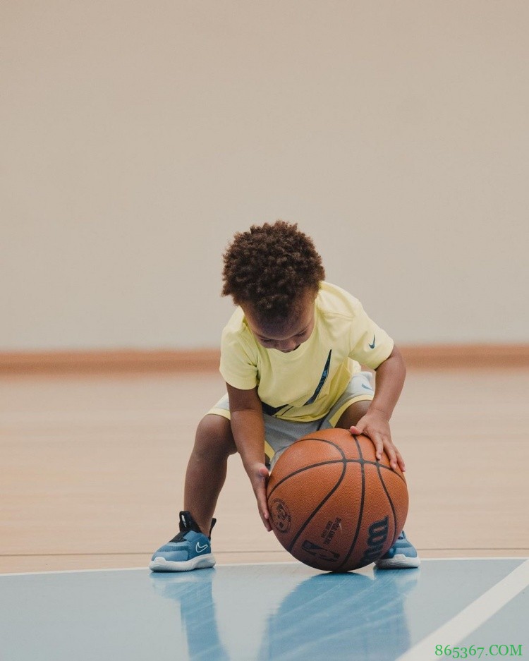 字母哥社媒晒孩子照片：他们问我是为了谁而战