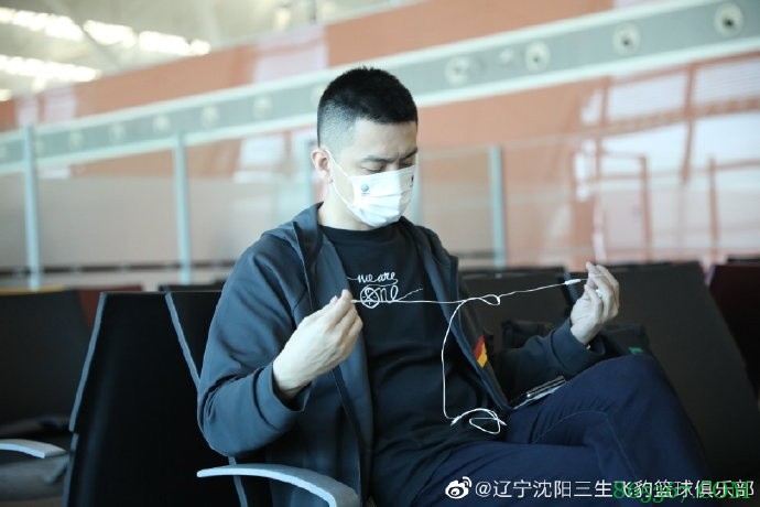 即将开启全运卫冕之旅！辽宁男篮今日乘机飞往西安