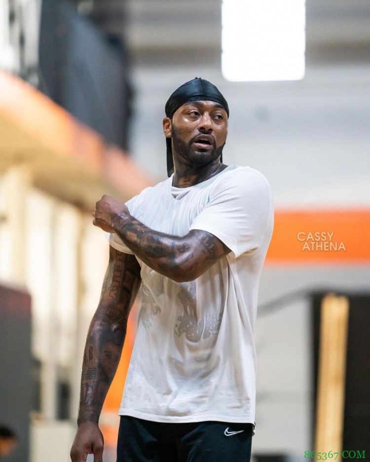 沃尔晒训练照:我知道谁在那里或不在 西蒙斯评论:事实正是如此