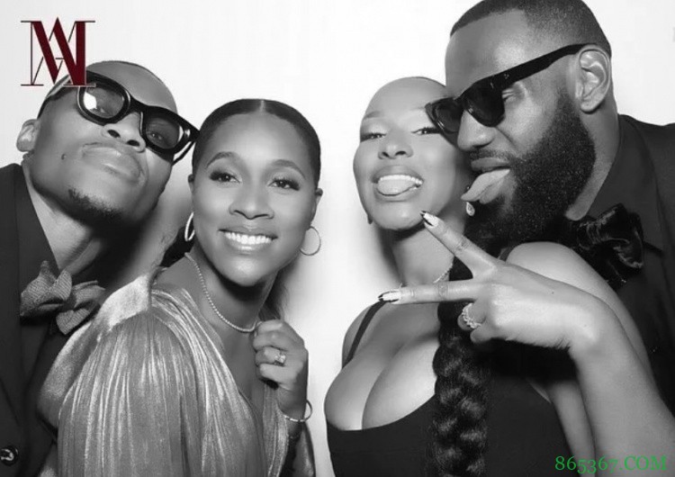 分享幸福!威少妻子社媒晒出与詹姆斯夫妇参加AD婚礼合影