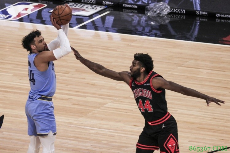 上赛季底角三分命中率前五:狄龙-布鲁克斯榜首 乔-哈里斯第五