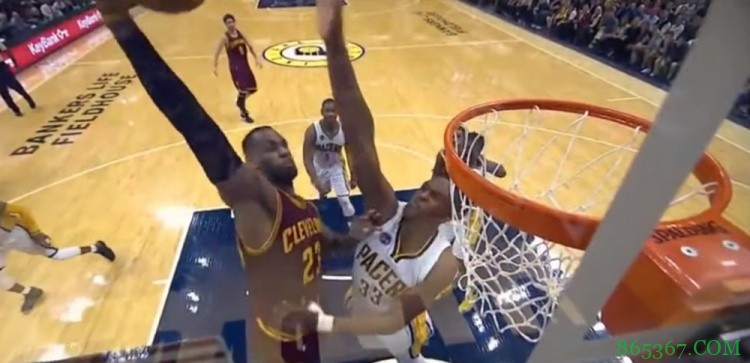 特纳谈曾盖帽詹姆斯:这让我得到关注 赛后我的电话被打爆了