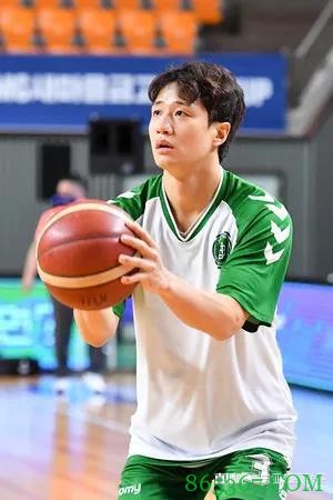 经鉴定！韩国篮球总统的儿子，外强中干