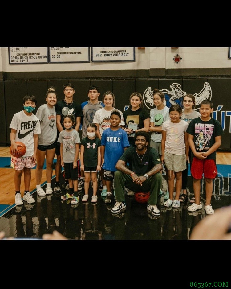 学生家长透露:几乎所有人都戴着口罩 只有欧文没戴